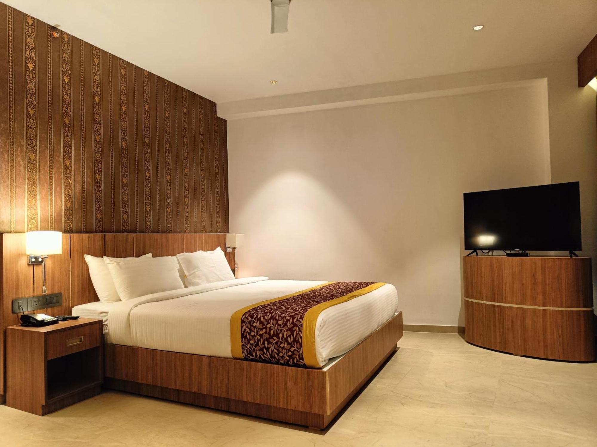 Hotel Sky Sierra Wayanad Kalpetta Exterior photo